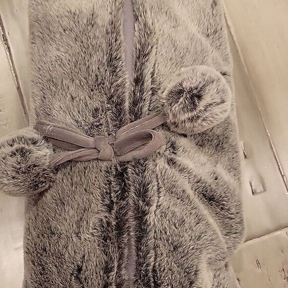 𝅺THE Christmas 🎄 Shoppe - Picture 2 of 3